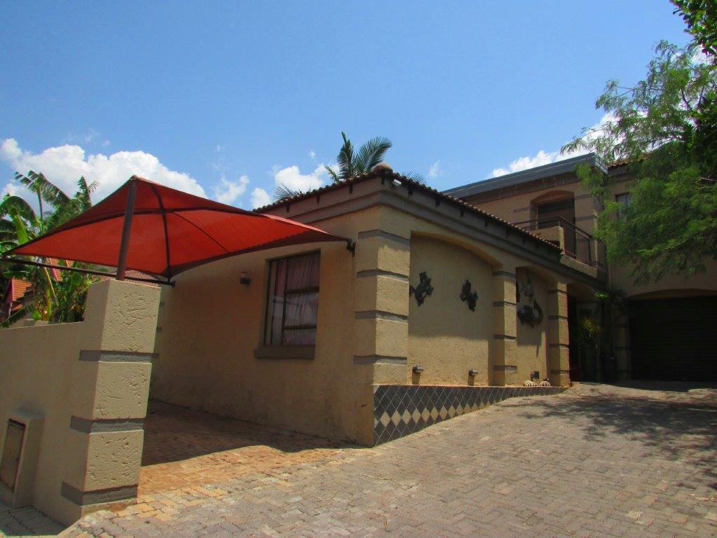 3 Bedroom Property for Sale in Safari Gardens North West